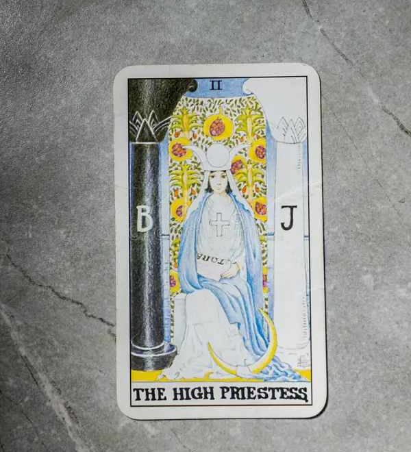 High Priestess as Feelings in Love and Relationships - Upright and Reversed